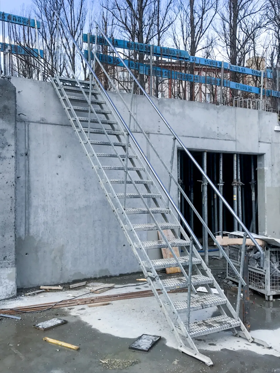 Bodtrappa 100cm 18 steg komplett 2 räcken