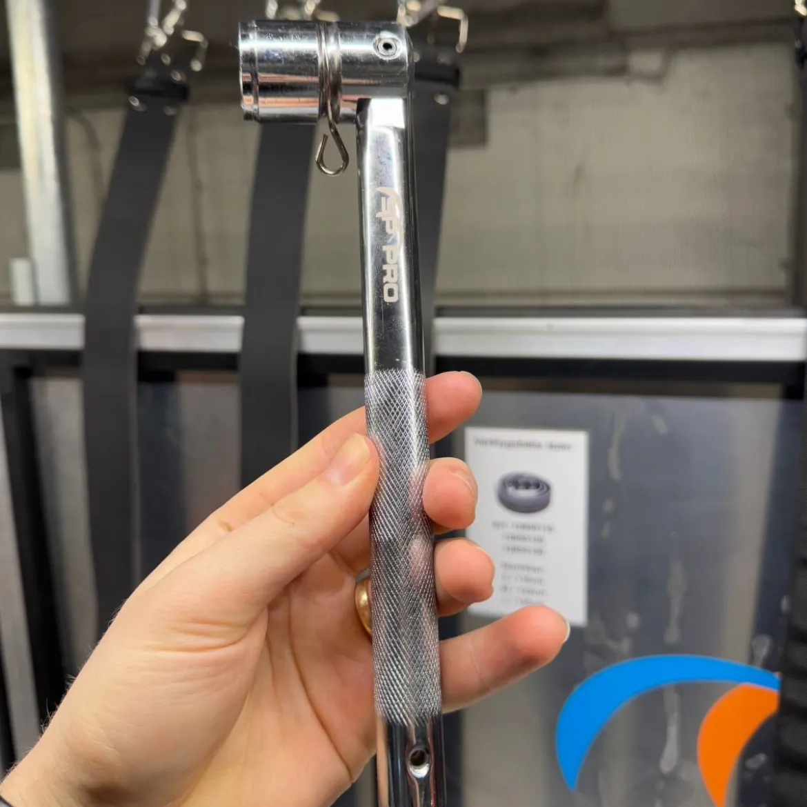 Burton Nyckel Stål 22mm Hex