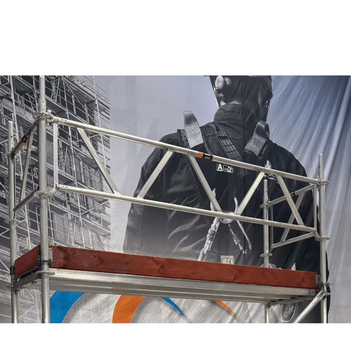 Ställningstrailer med 120m² Modul ALU